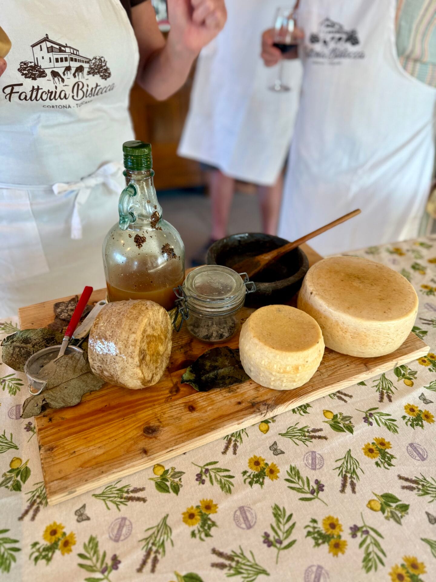Making Pecorino in Cortona: A Cheese Course at Fattoria Bistecca